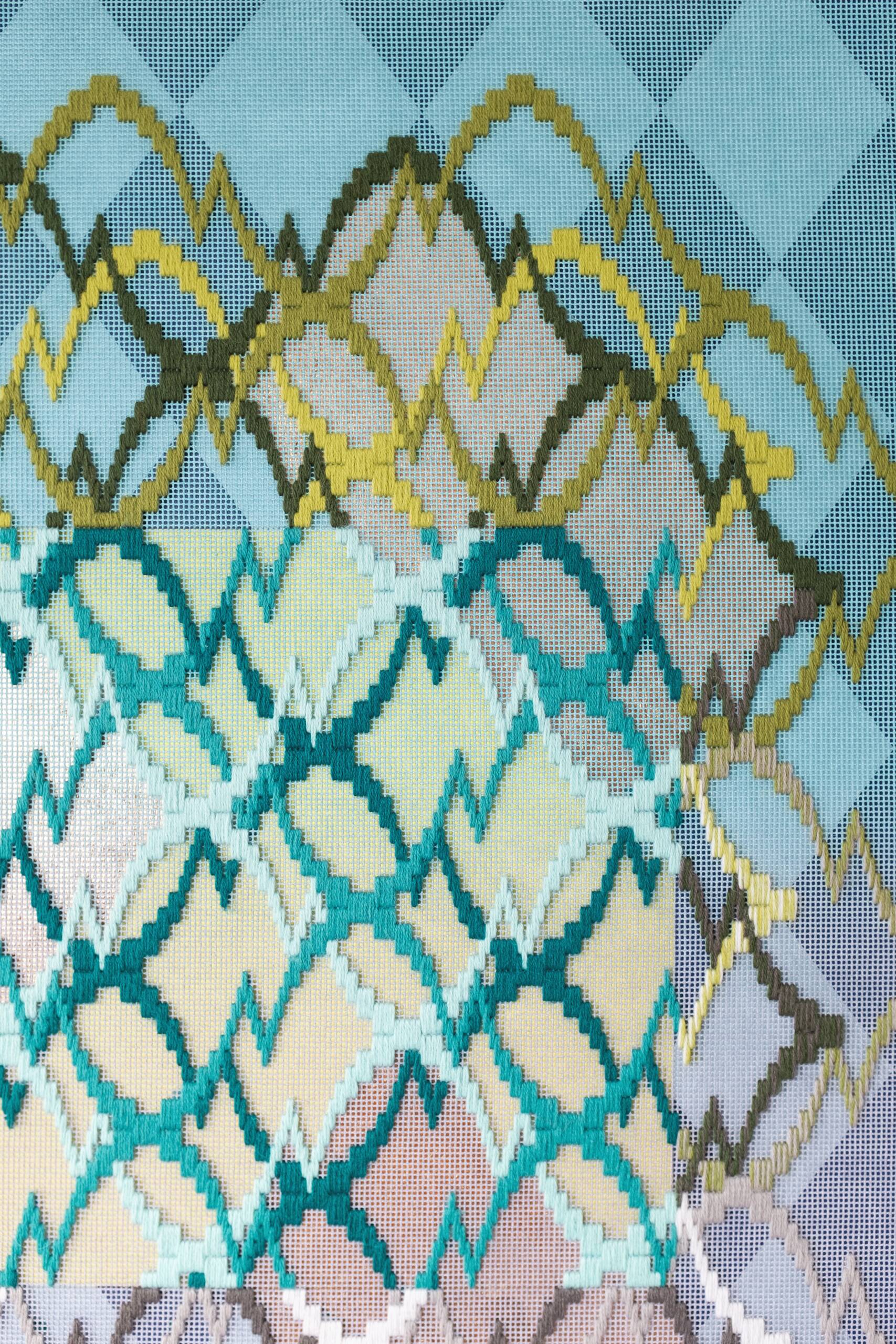 Pattern analysis [Golden Ratio, blue and purple], Hand-embroidered wool yarn and acrylic paint on canvas over painted and gilded panel, 2022